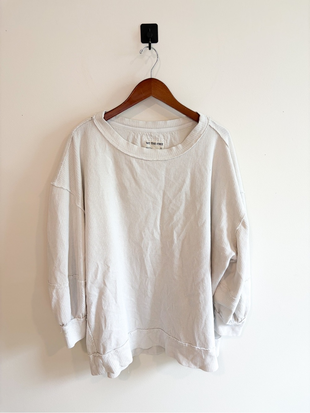 We The Free Total Eclipse Tee Size XL Ivory Oversized Pullover - Picture 5 of 14